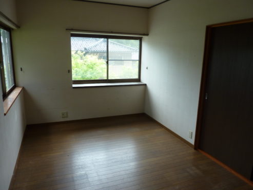 富山市山田中村　中古住宅サムネイル