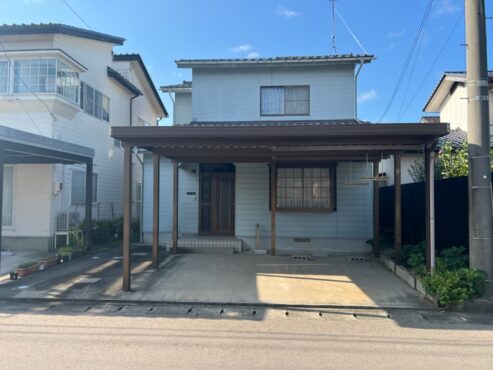 砺波市林　中古住宅サムネイル