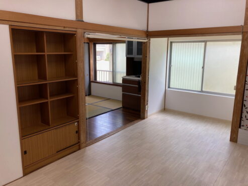 南砺市二日町　貸家サムネイル
