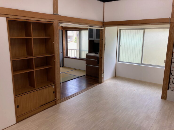 南砺市二日町　貸家