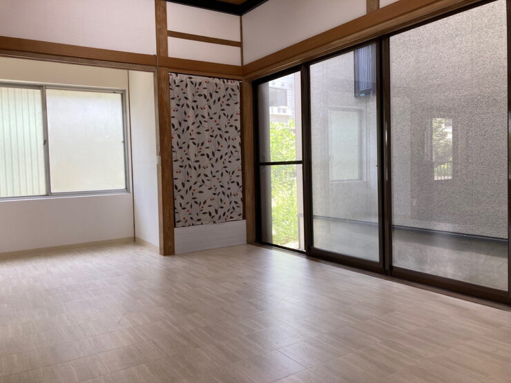南砺市二日町　貸家