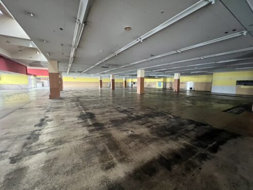 南砺市やかた　貸店舗サムネイル