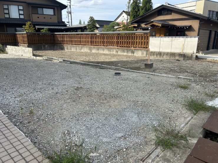 砺波市春日町　土地