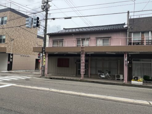 砺波市表町　貸家サムネイル