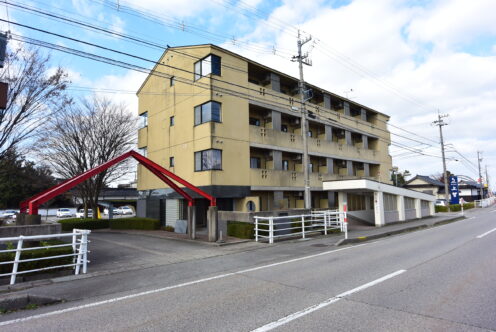 砺波市千代　賃貸マンションサムネイル
