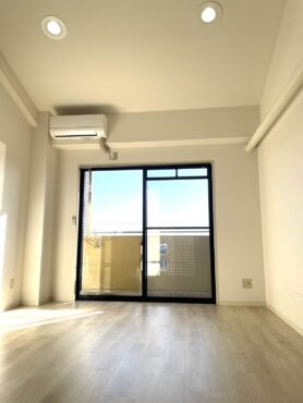 砺波市千代　賃貸マンションサムネイル