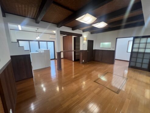 砺波市神島　中古住宅サムネイル