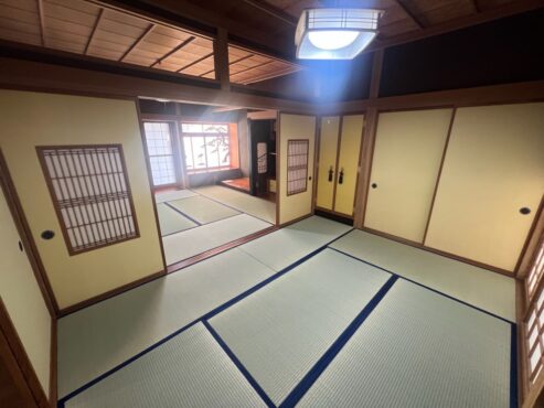 砺波市神島　中古住宅サムネイル