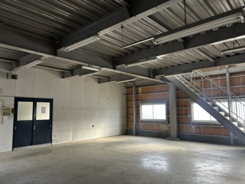 砺波市栄町　貸事務所サムネイル