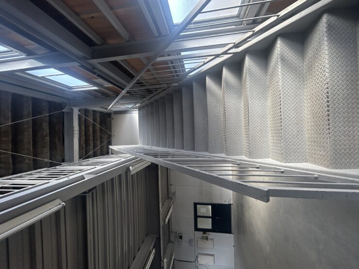 砺波市栄町　貸事務所