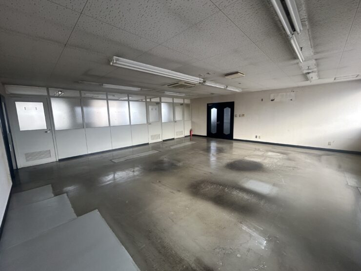 砺波市栄町　貸事務所