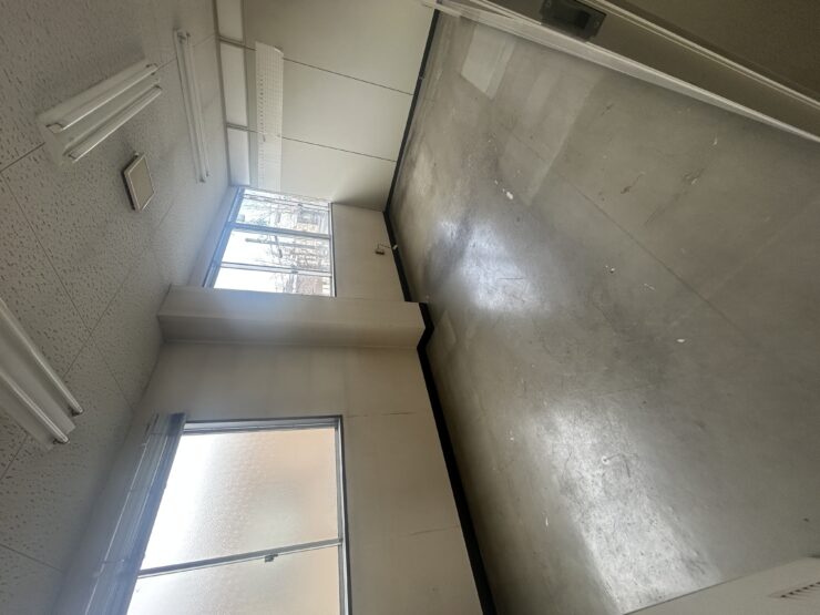 砺波市栄町　貸事務所