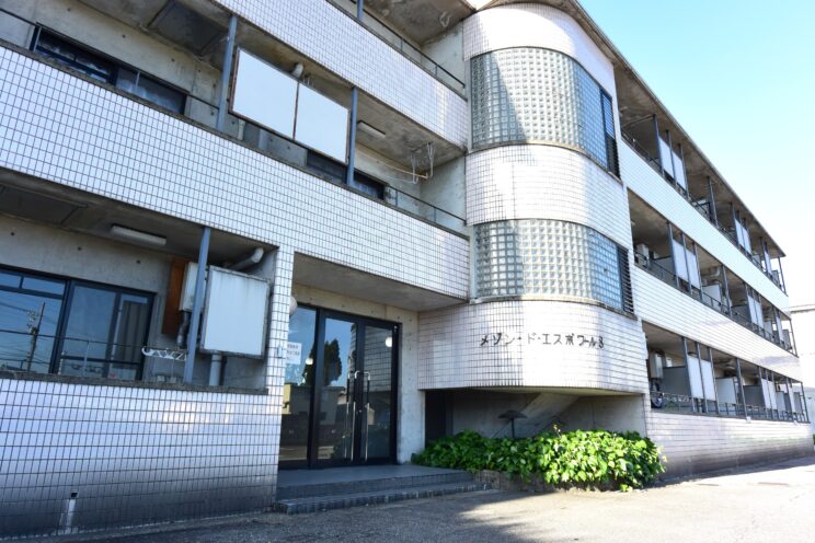 高岡市戸出狼　賃貸マンションサムネイル