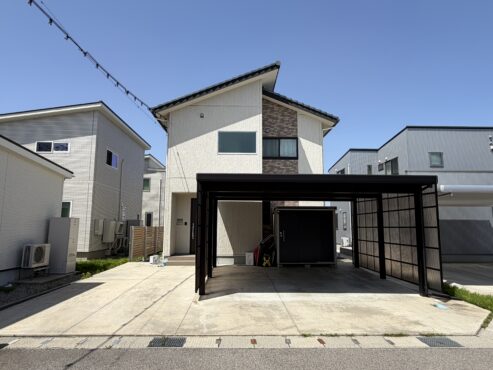高岡市上牧野　中古住宅サムネイル