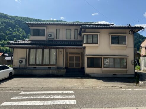 南砺市下梨 中古住宅サムネイル