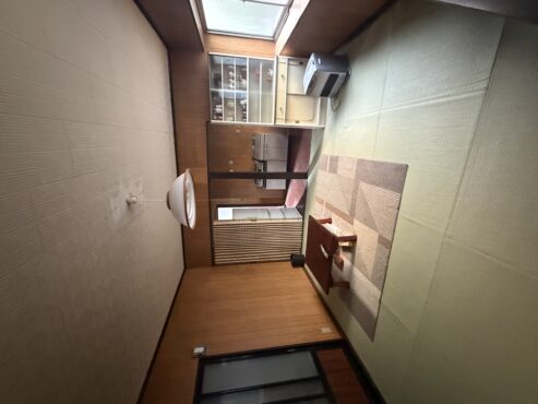 砺波市庄川町金屋　中古住宅サムネイル