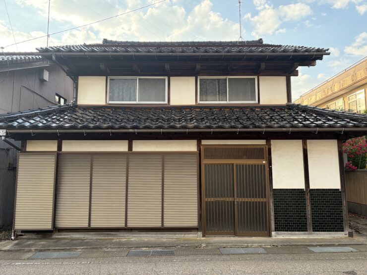 砺波市庄川町金屋　中古住宅
