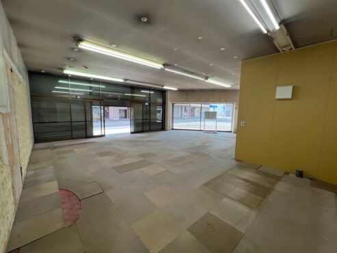 砺波市表町 貸テナントサムネイル