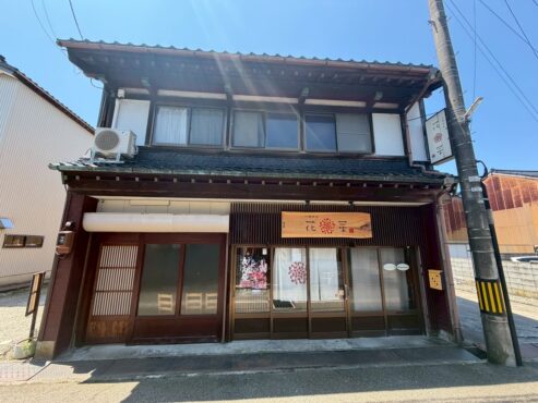 南砺市福野 店舗併用住宅サムネイル