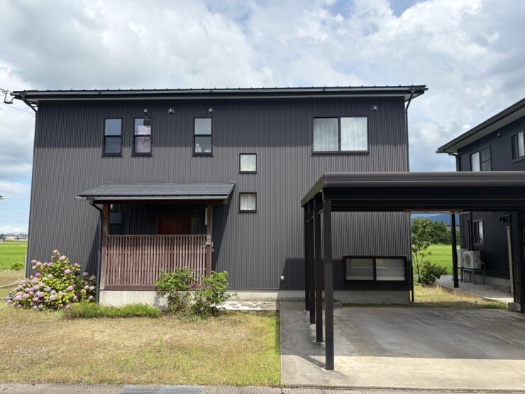 南砺市八塚　中古住宅サムネイル