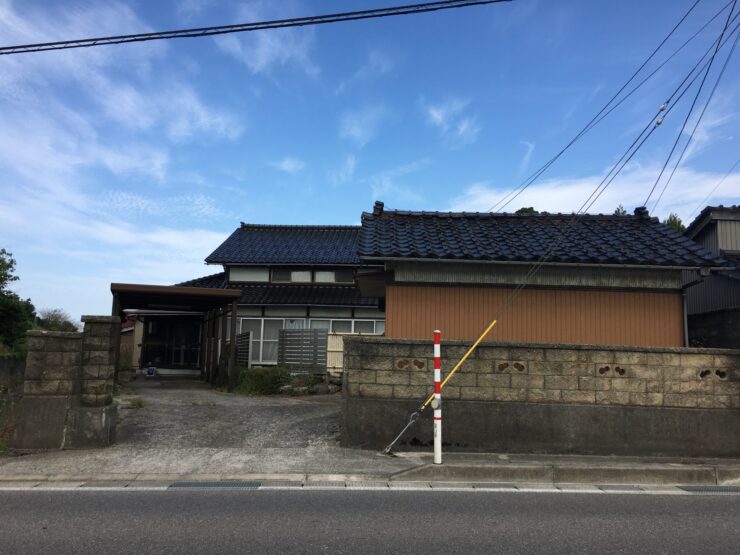 砺波市東保　中古住宅