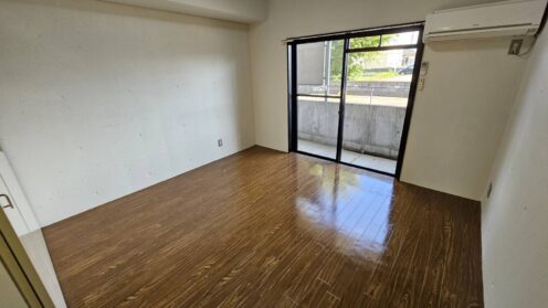 高岡市戸出狼　賃貸マンションサムネイル