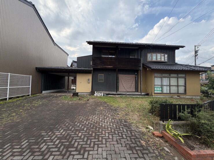 砺波市表町 中古住宅
