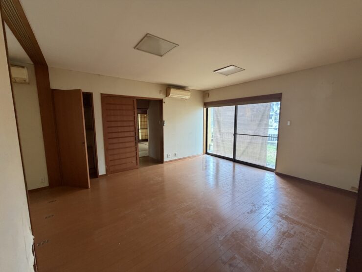 砺波市表町 中古住宅