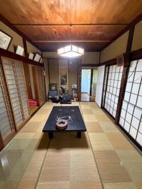 砺波市安川　中古住宅サムネイル