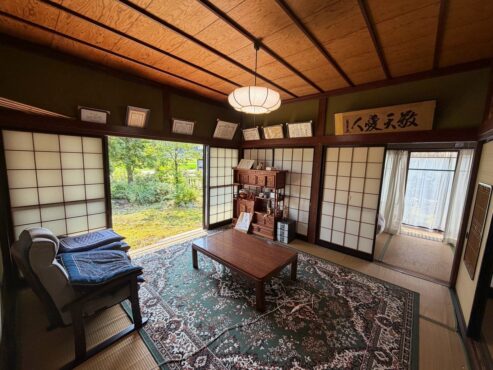 砺波市安川　中古住宅サムネイル