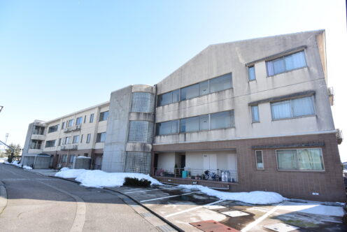 砺波市三郎丸 賃貸マンションサムネイル