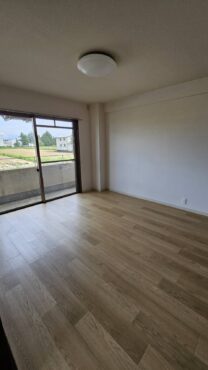 砺波市三郎丸　賃貸マンションサムネイル