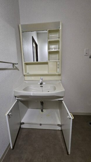 砺波市三郎丸 賃貸マンション